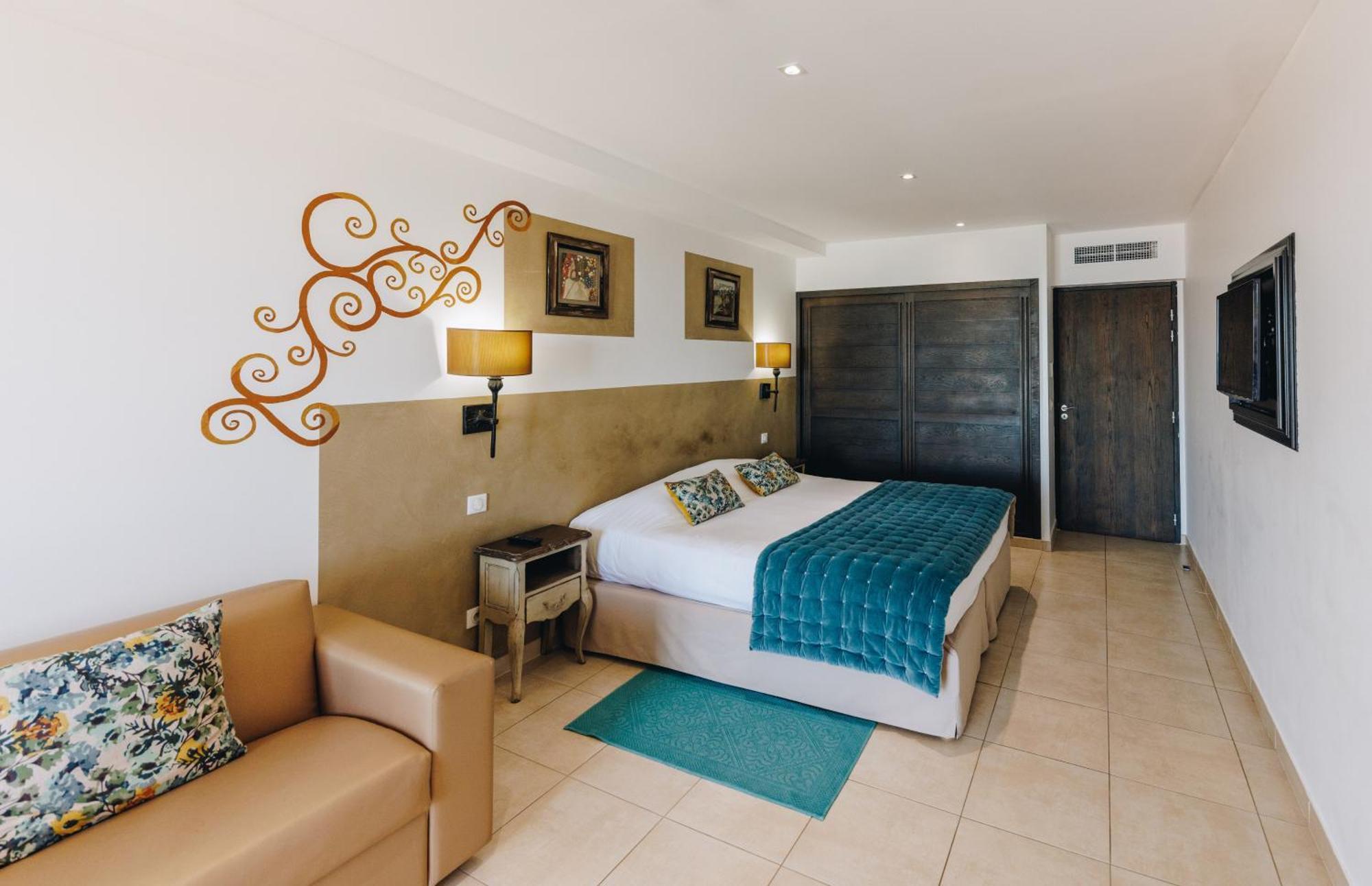 Hotel Liberata & Spa LʼÎle-Rousse Habitación foto