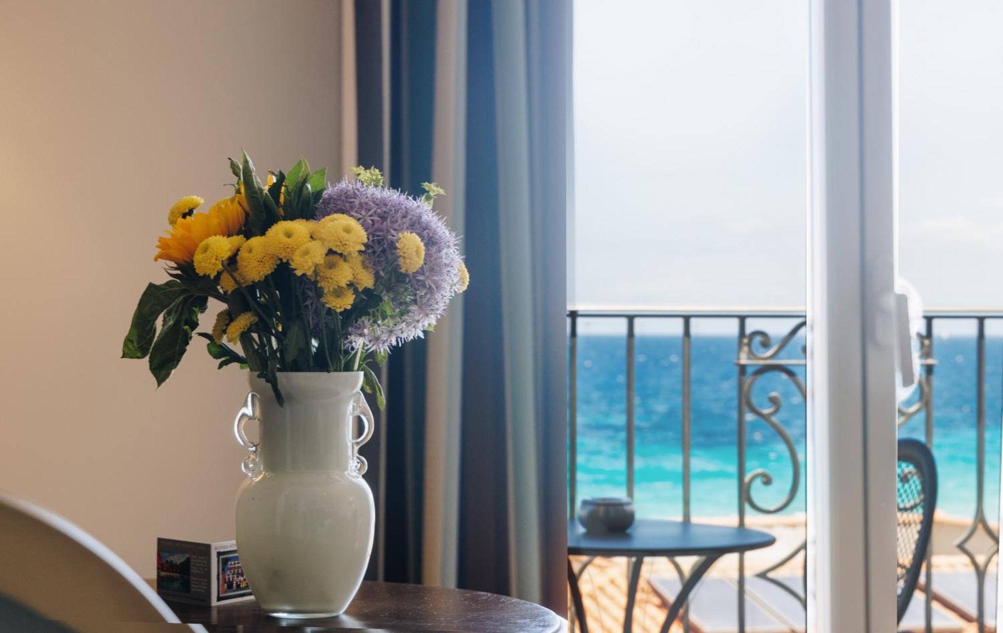 Hotel Liberata & Spa LʼÎle-Rousse Habitación foto