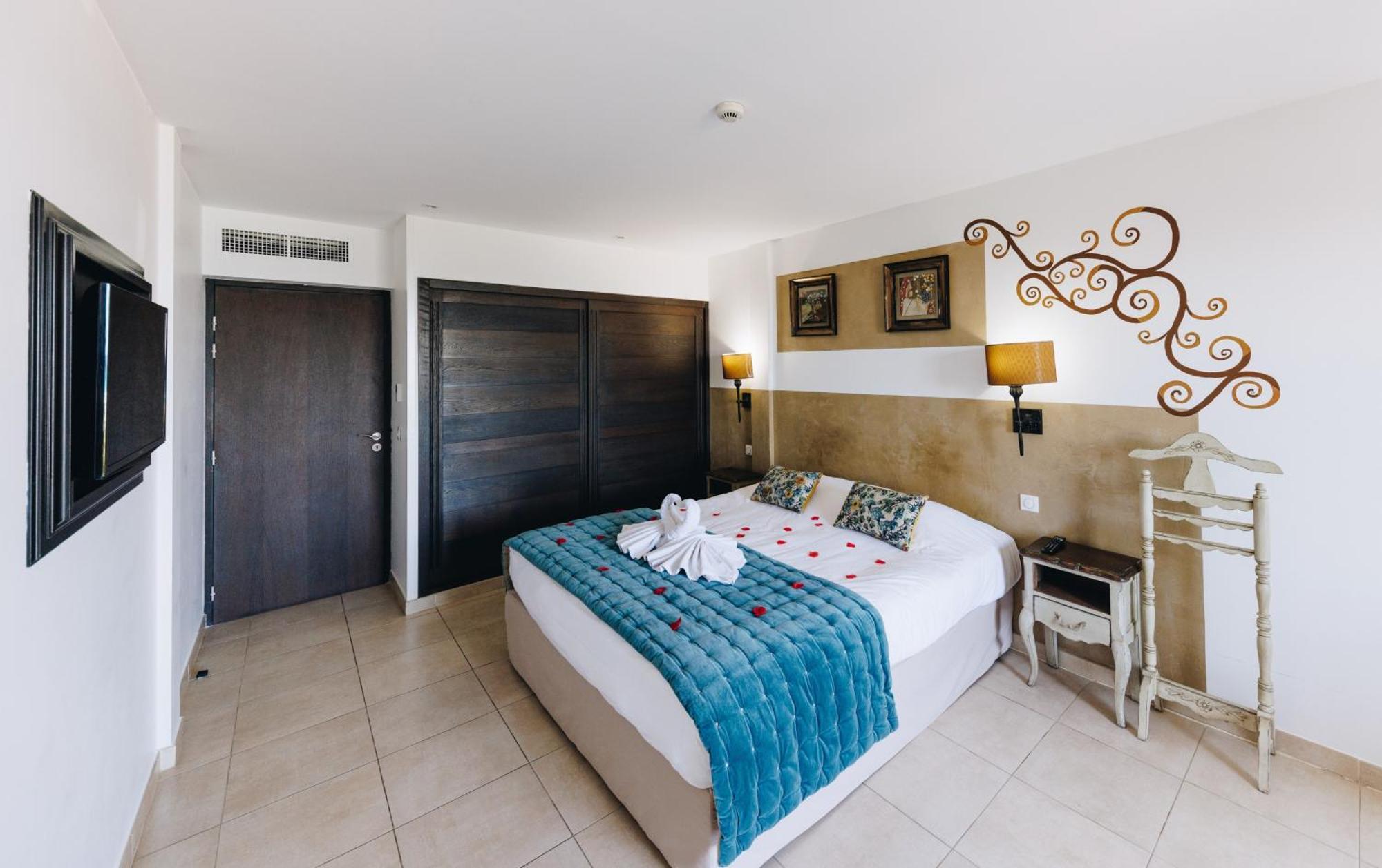 Hotel Liberata & Spa LʼÎle-Rousse Habitación foto