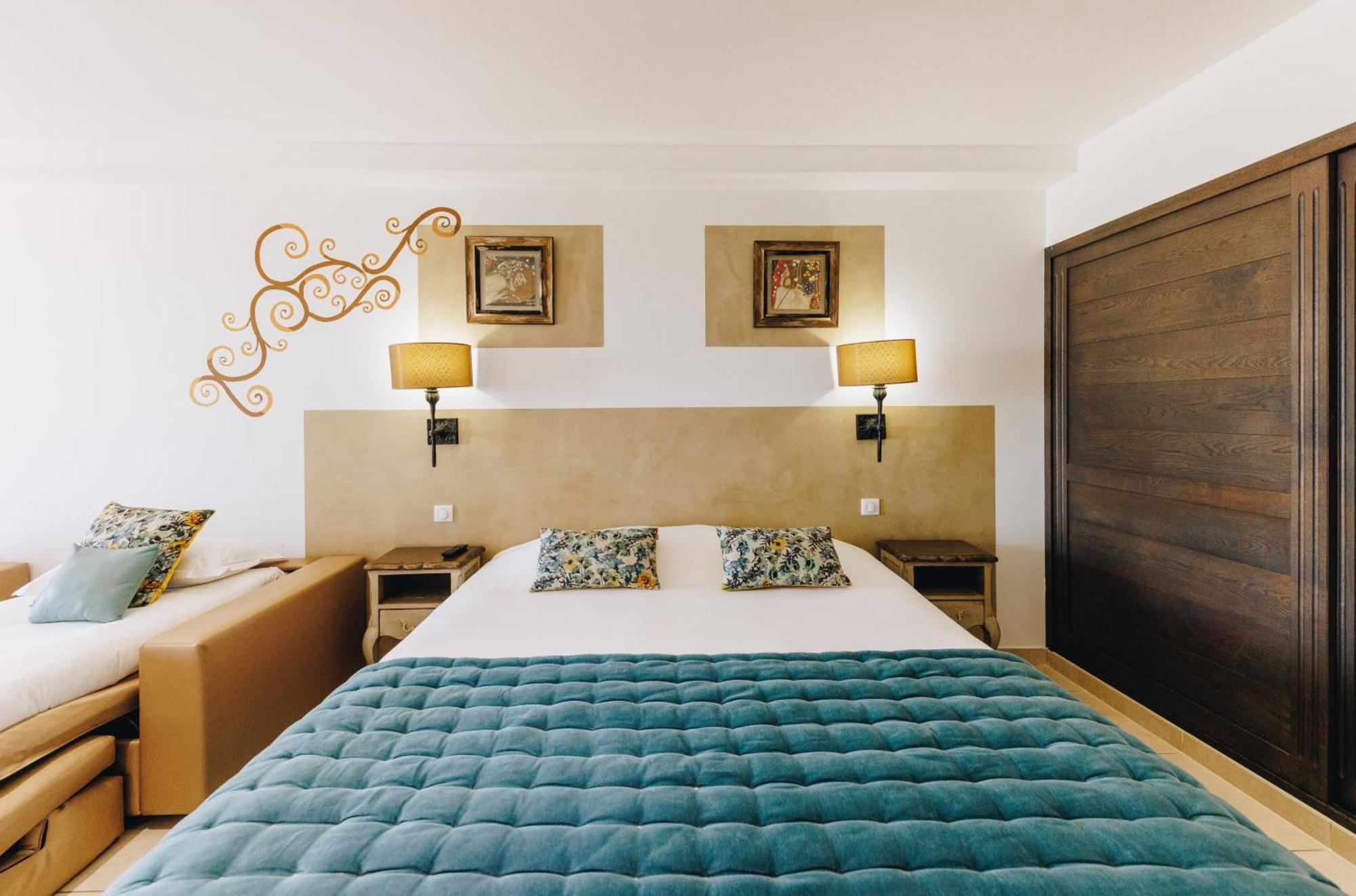 Hotel Liberata & Spa LʼÎle-Rousse Habitación foto